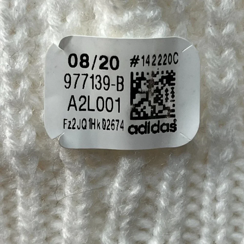 adidas Pom Beanie White NWOT - Picture 6 of 10